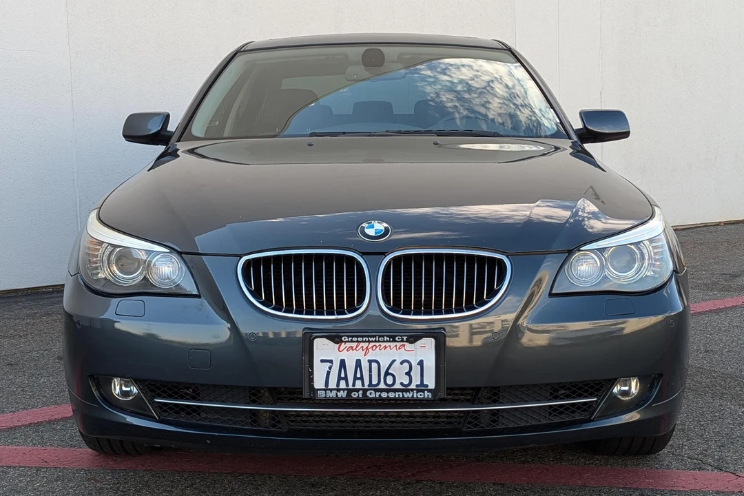 2010 BMW E60 5 Series Sedan - Image 2 of 31