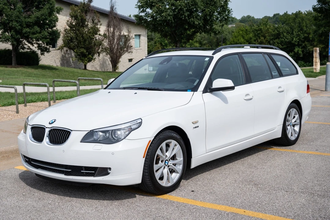 2010 BMW E61 5 Series Touring - Image 1 of 31