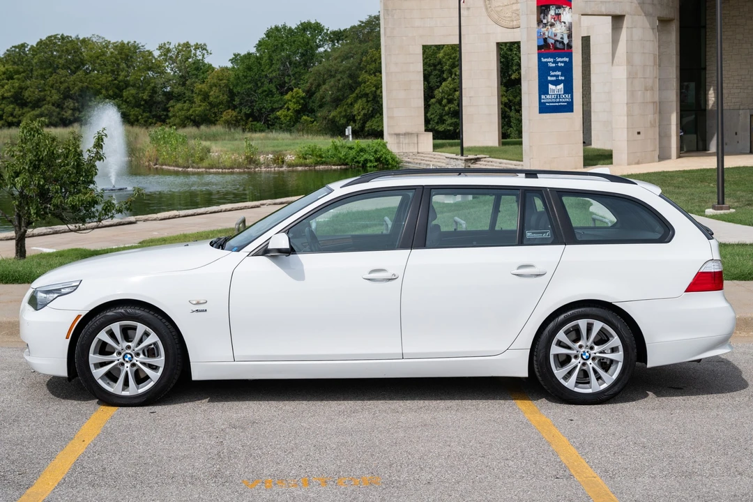 2010 BMW E61 5 Series Touring - Image 2 of 31