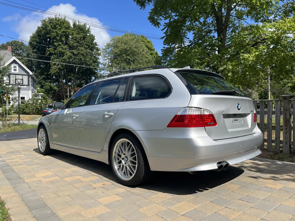 2010 BMW E61 5 Series Touring - Image 14 of 31