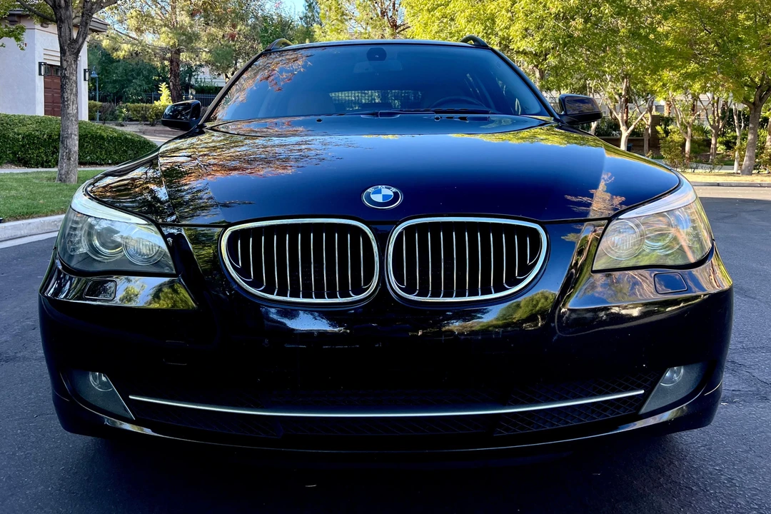 2010 BMW E61 5 Series Touring - Image 2 of 31