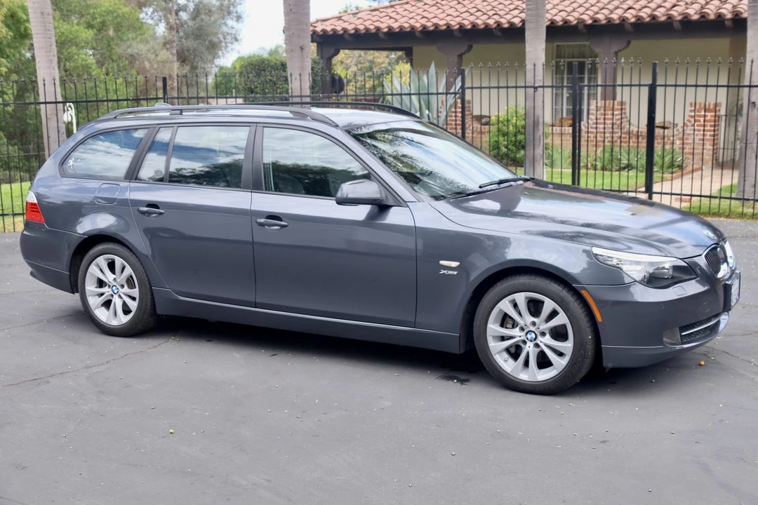 2010 BMW E61 5 Series Touring - Image 2 of 31