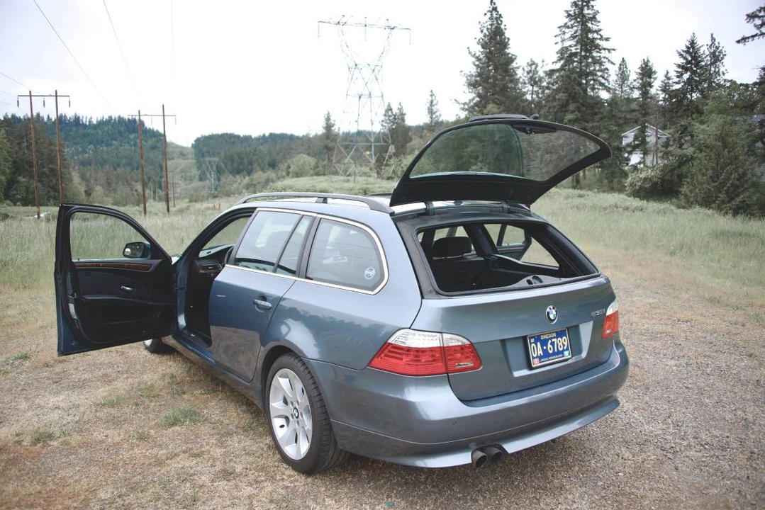 2010 BMW - Image 15 of 24