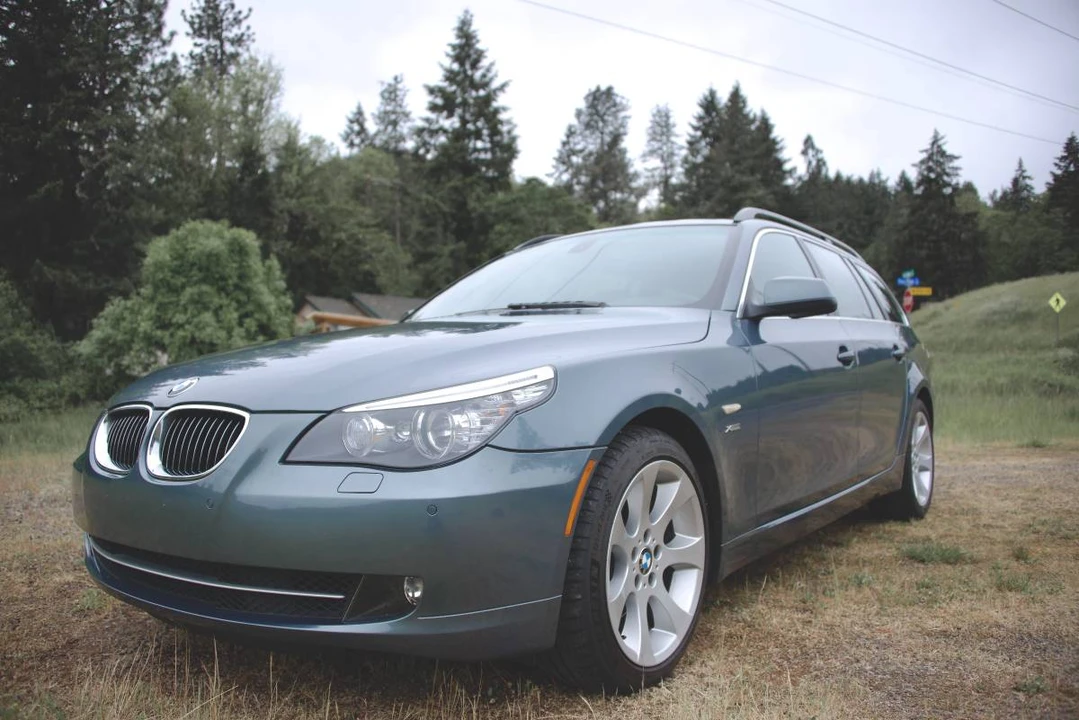 2010 BMW - Image 9 of 24