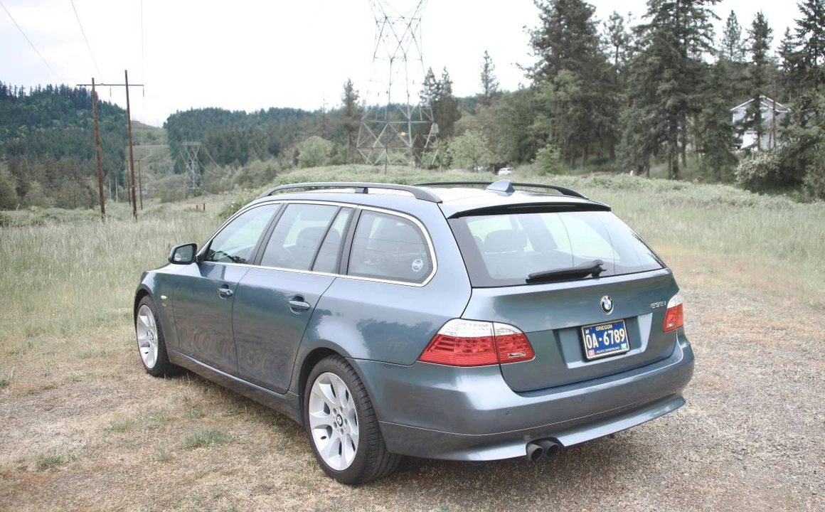 2010 BMW - Image 5 of 24