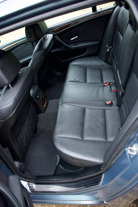 2010 BMW - Image 11 of 24