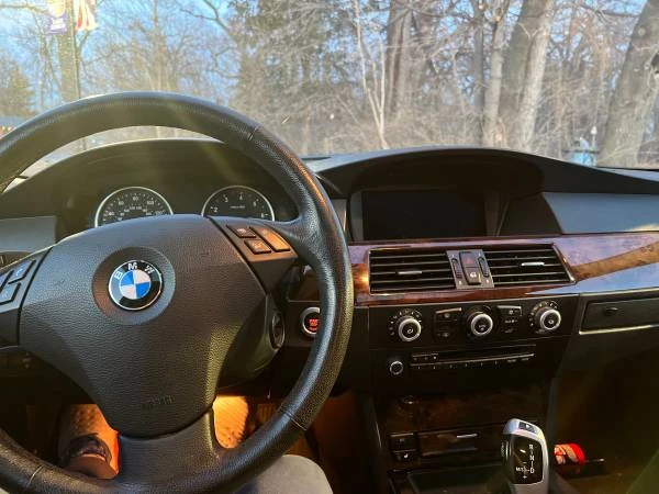 2010 BMW E60 5 Series Sedan - Image 9 of 16