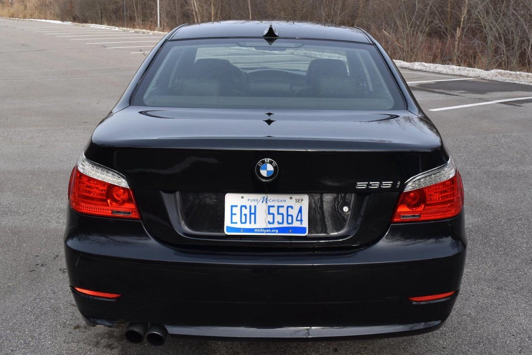2010 BMW E60 5 Series Sedan - Image 5 of 31