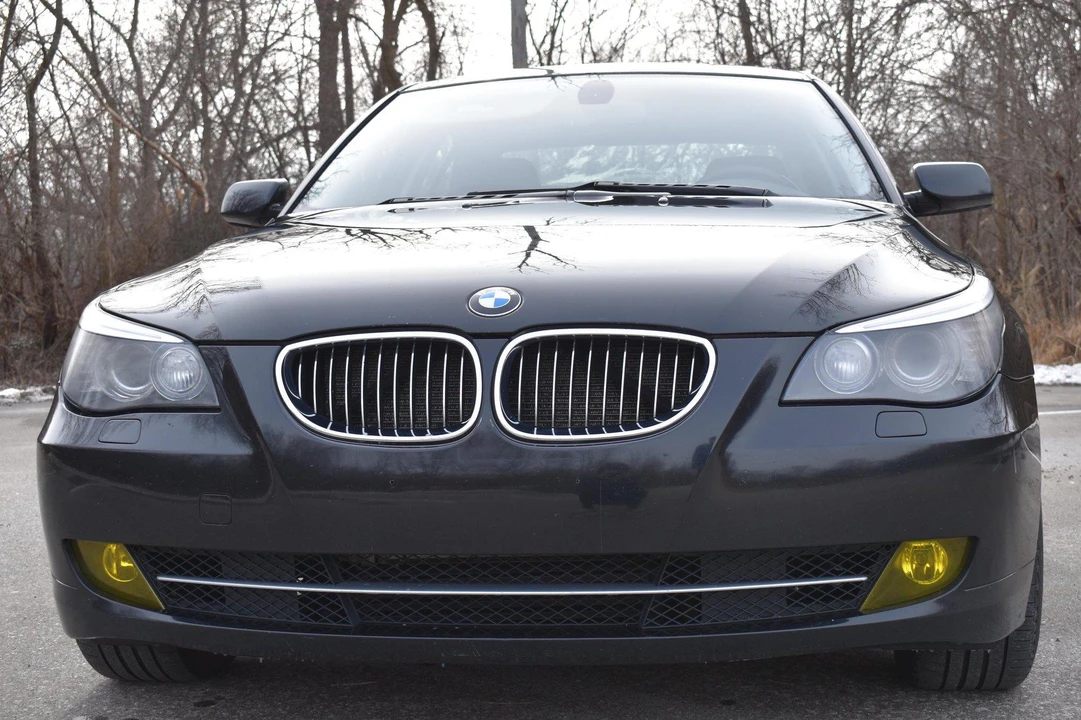 2010 BMW E60 5 Series Sedan - Image 2 of 31