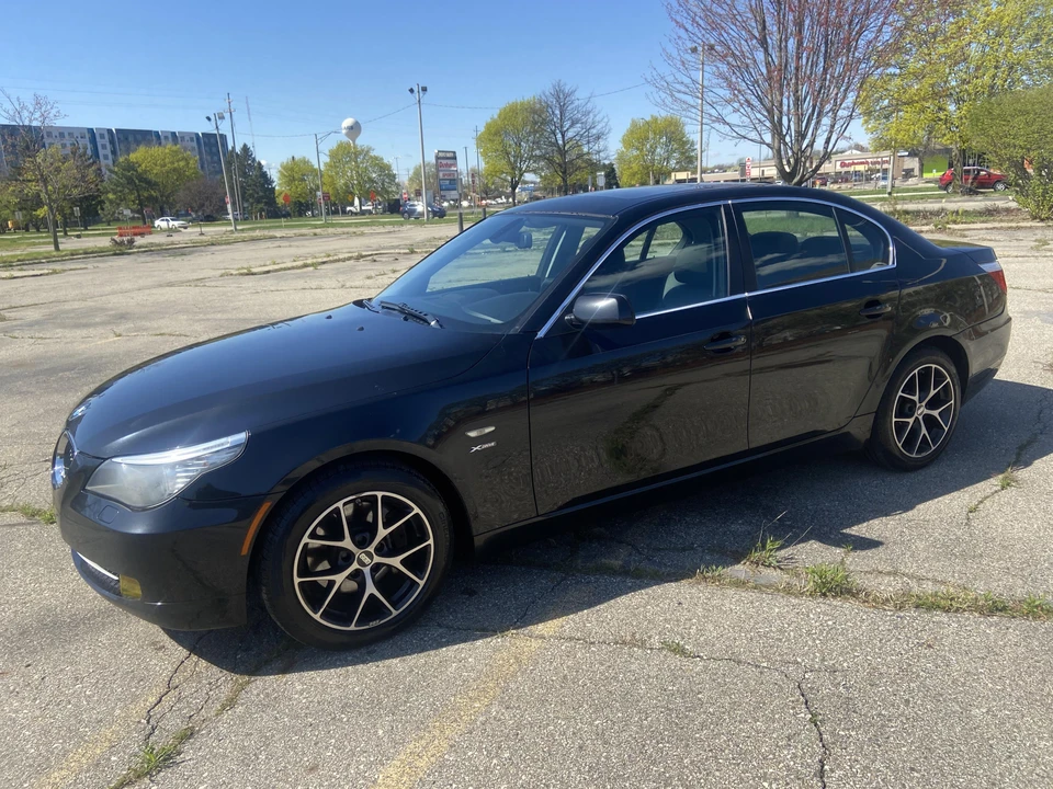 2010 BMW E60 5 Series Sedan - Image 9 of 31