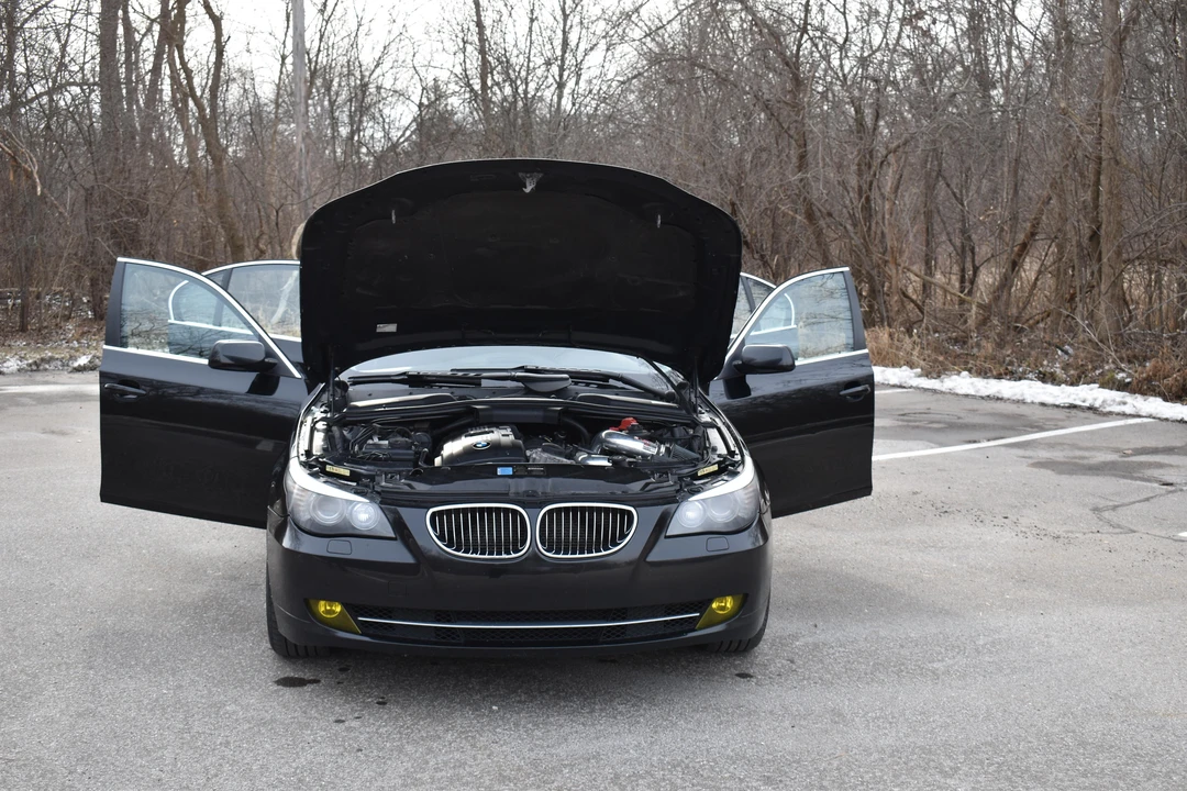 2010 BMW E60 5 Series Sedan - Image 24 of 31