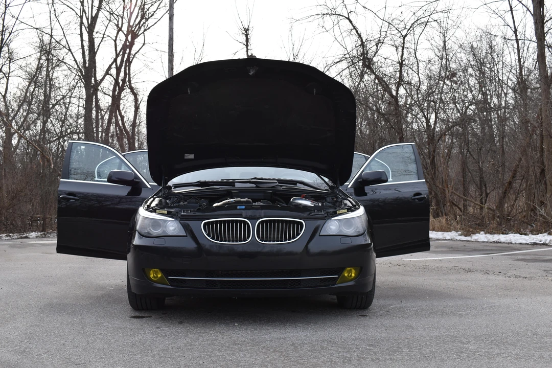 2010 BMW E60 5 Series Sedan - Image 25 of 31