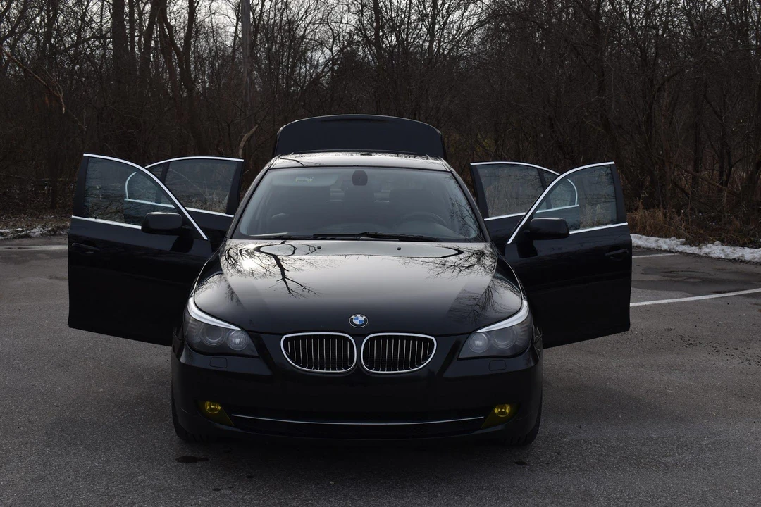 2010 BMW E60 5 Series Sedan - Image 27 of 31