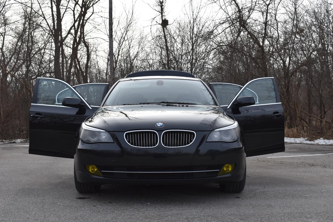 2010 BMW E60 5 Series Sedan - Image 26 of 31