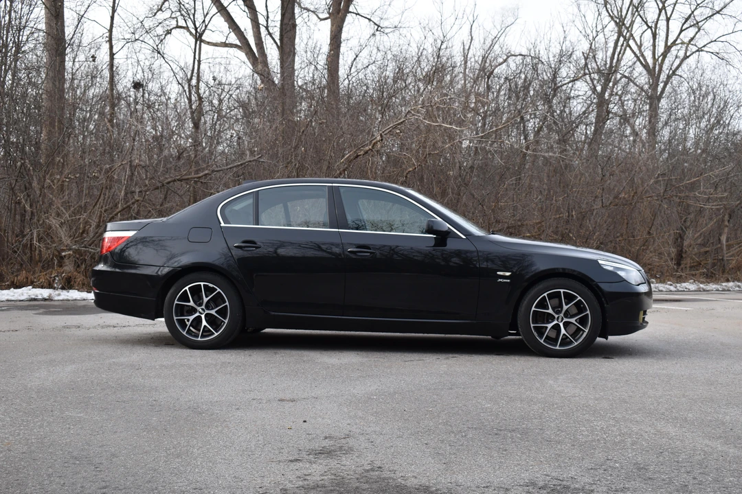 2010 BMW E60 5 Series Sedan - Image 16 of 31