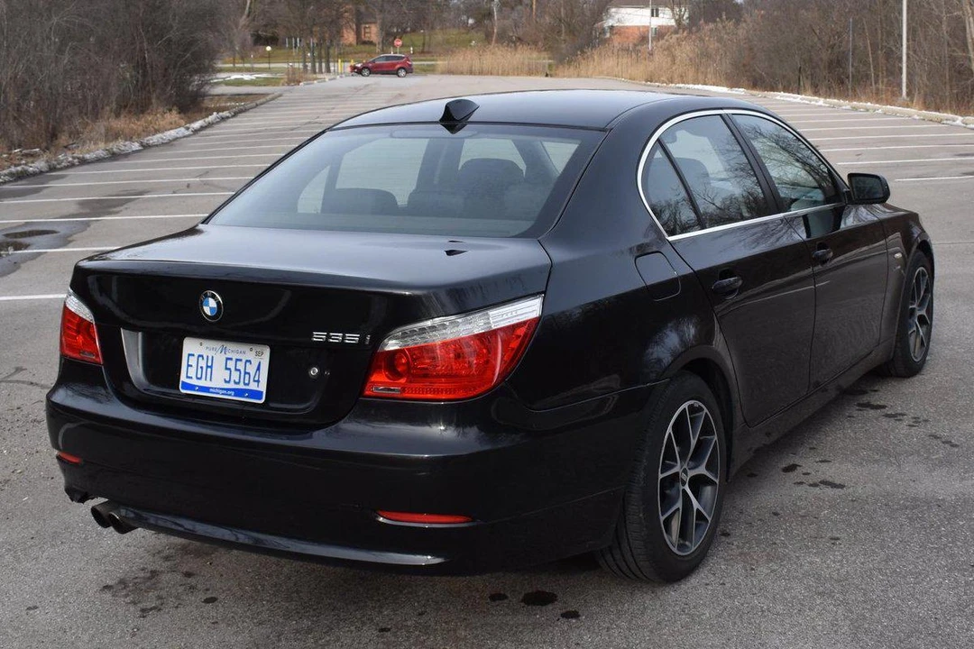 2010 BMW E60 5 Series Sedan - Image 4 of 31