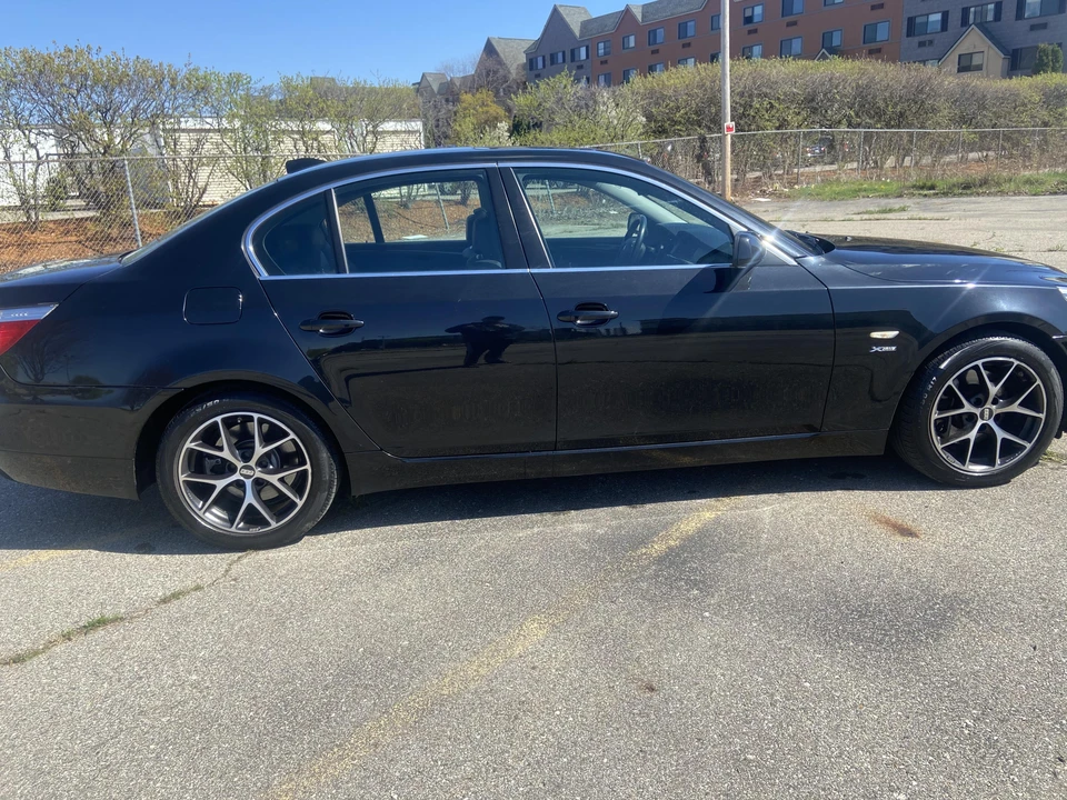 2010 BMW E60 5 Series Sedan - Image 18 of 31