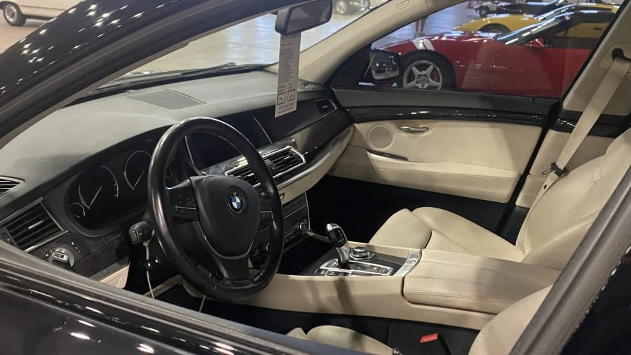 2010 BMW 5 Series - Image 4 of 4