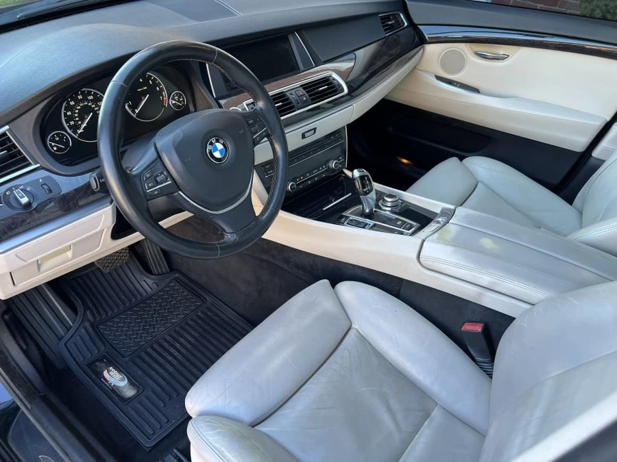 2010 BMW 5 Series - Image 4 of 9