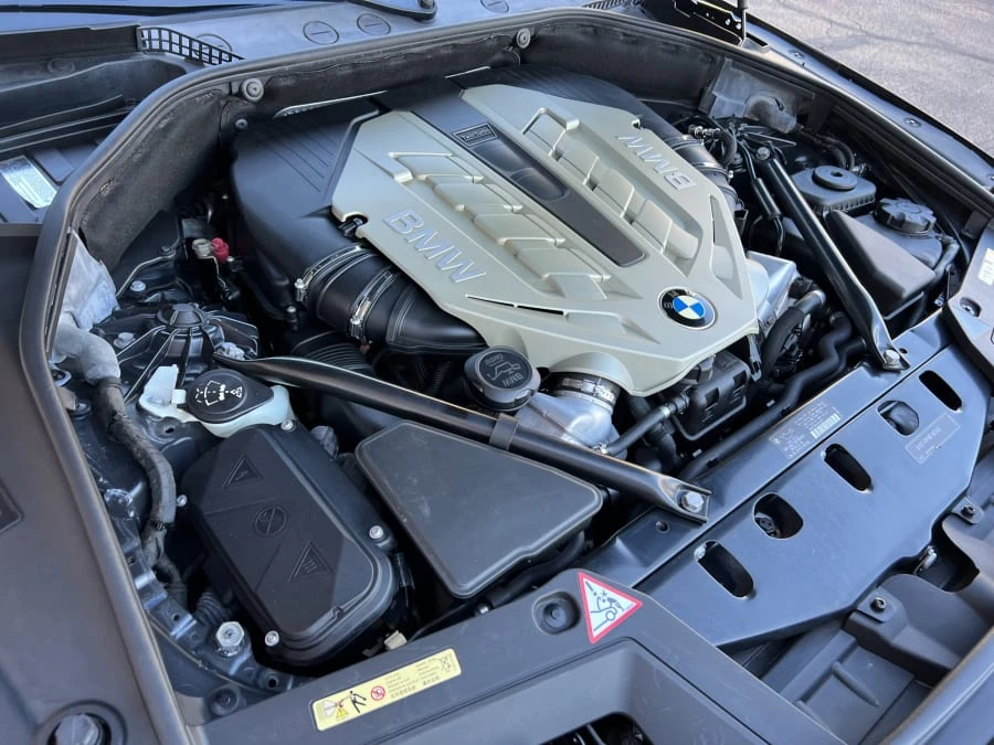 2010 BMW 5 Series - Image 9 of 9