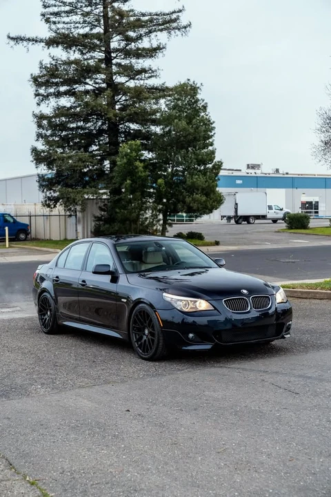 2010 BMW 5 Series - Image 2 of 19