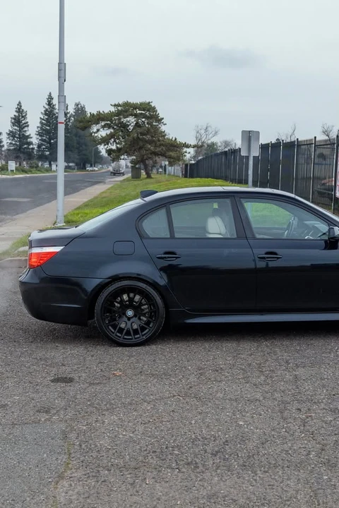 2010 BMW 5 Series - Image 6 of 19