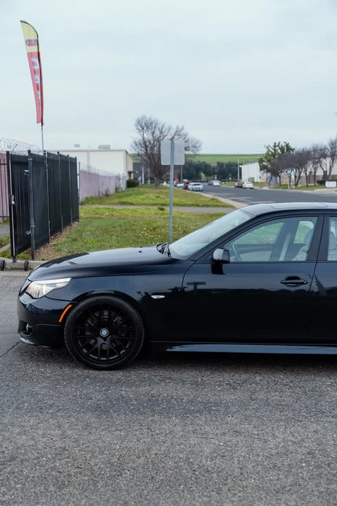 2010 BMW 5 Series - Image 12 of 19