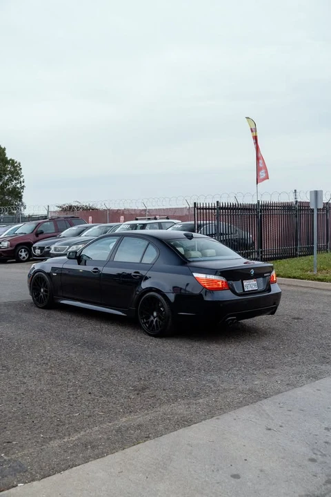 2010 BMW 5 Series - Image 9 of 19