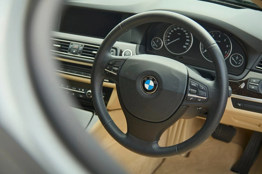 2010 BMW F10 550i & M550d Sedan - Image 17 of 30