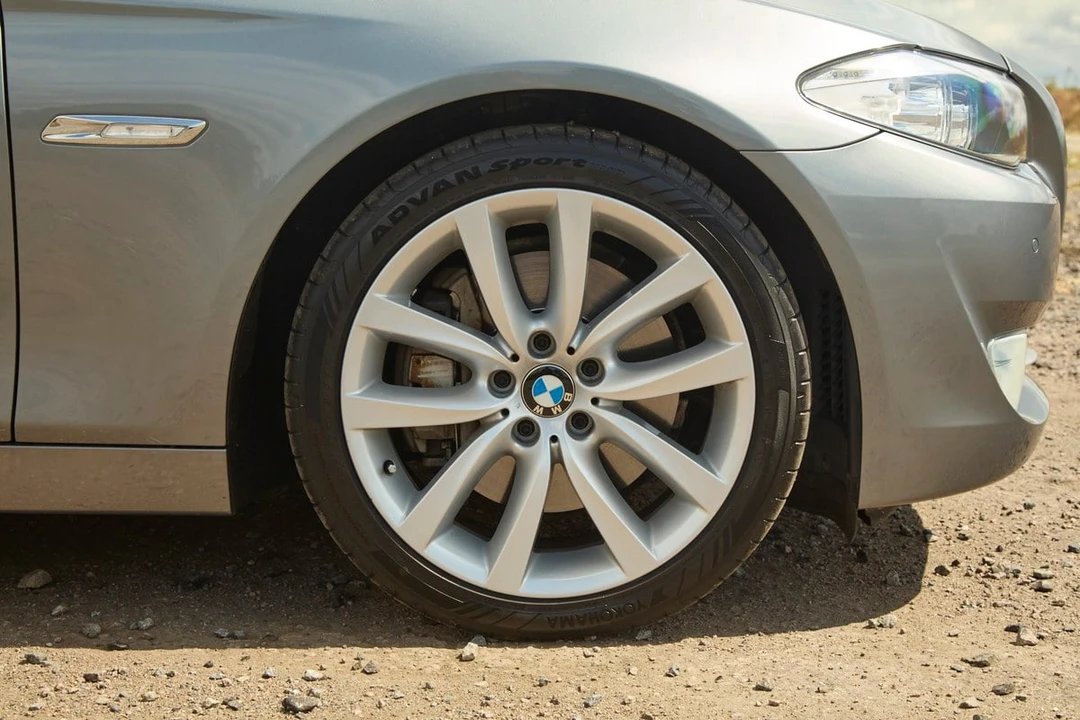 2010 BMW F10 550i & M550d Sedan - Image 18 of 30