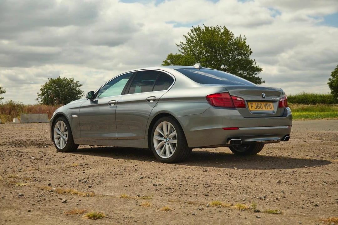 2010 BMW F10 550i & M550d Sedan - Image 2 of 30