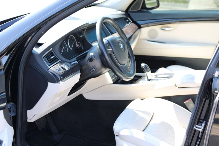 2010 BMW 5 Series - Image 10 of 29