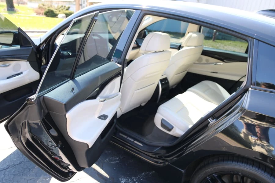 2010 BMW 5 Series - Image 14 of 29