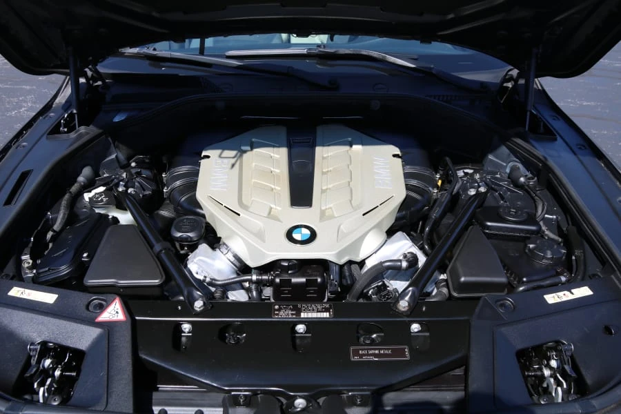 2010 BMW 5 Series - Image 21 of 29