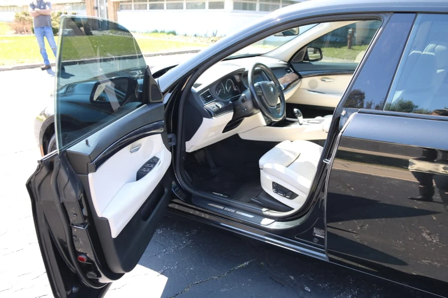 2010 BMW 5 Series - Image 18 of 29