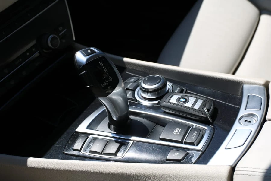 2010 BMW 5 Series - Image 20 of 29