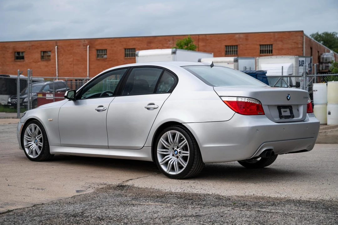 2010 BMW E60 545i & 550i Sedan - Image 18 of 31