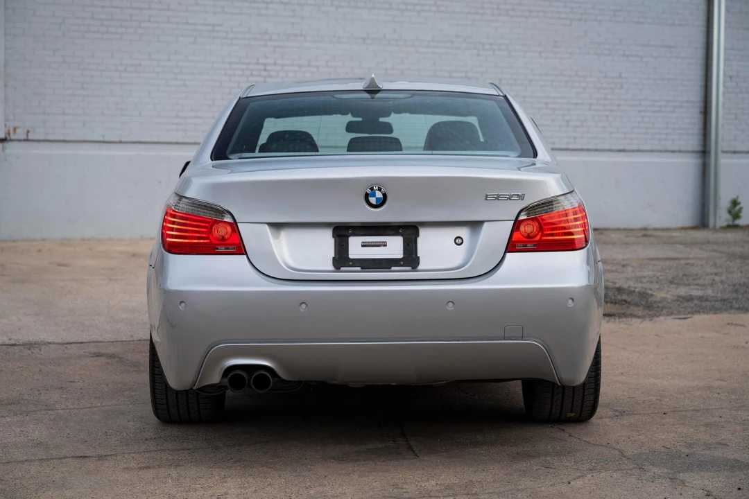2010 BMW E60 545i & 550i Sedan - Image 15 of 31
