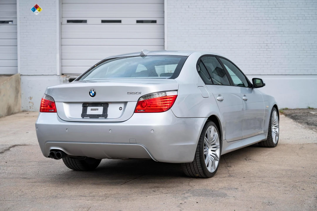 2010 BMW E60 545i & 550i Sedan - Image 14 of 31