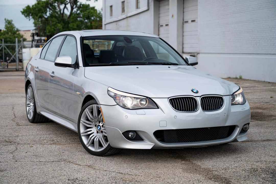 2010 BMW E60 545i & 550i Sedan - Image 7 of 31