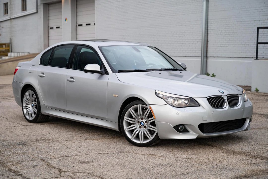 2010 BMW E60 545i & 550i Sedan - Image 9 of 31