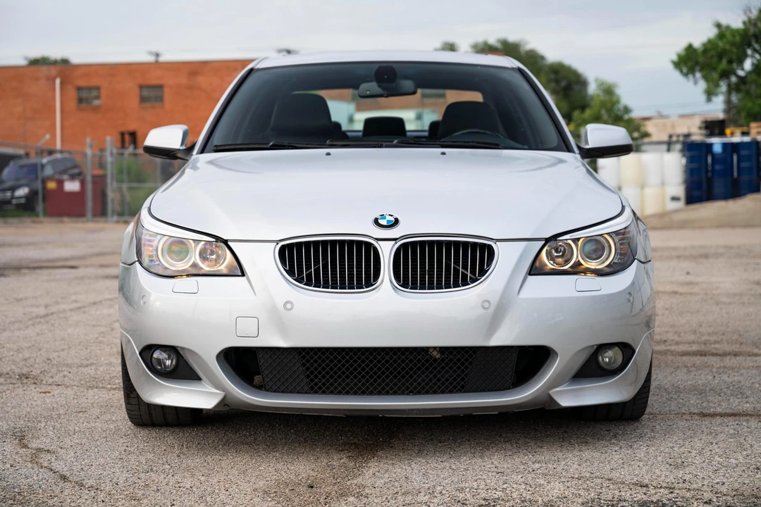 2010 BMW E60 545i & 550i Sedan - Image 6 of 31