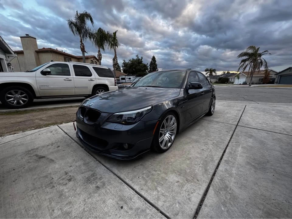 2010 BMW E60 545i & 550i Sedan - Image 4 of 7