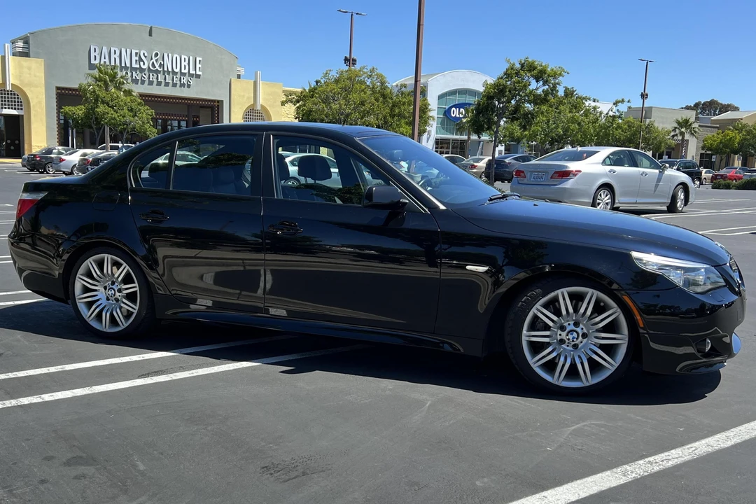 2010 BMW 5 Series - Image 3 of 31