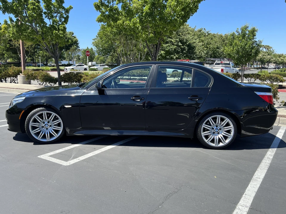 2010 BMW 5 Series - Image 6 of 31