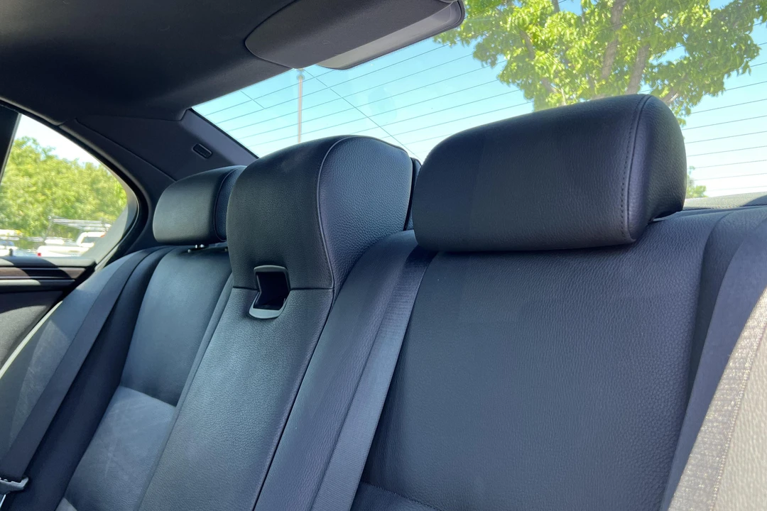 2010 BMW 5 Series - Image 27 of 31