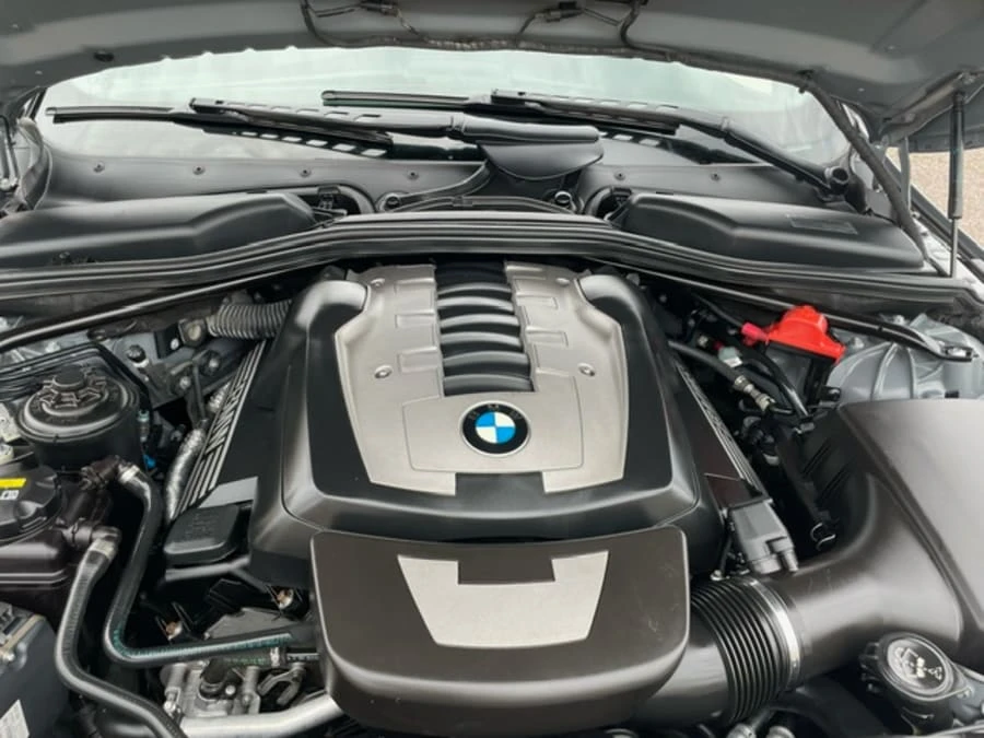2010 BMW 5 Series - Image 19 of 20