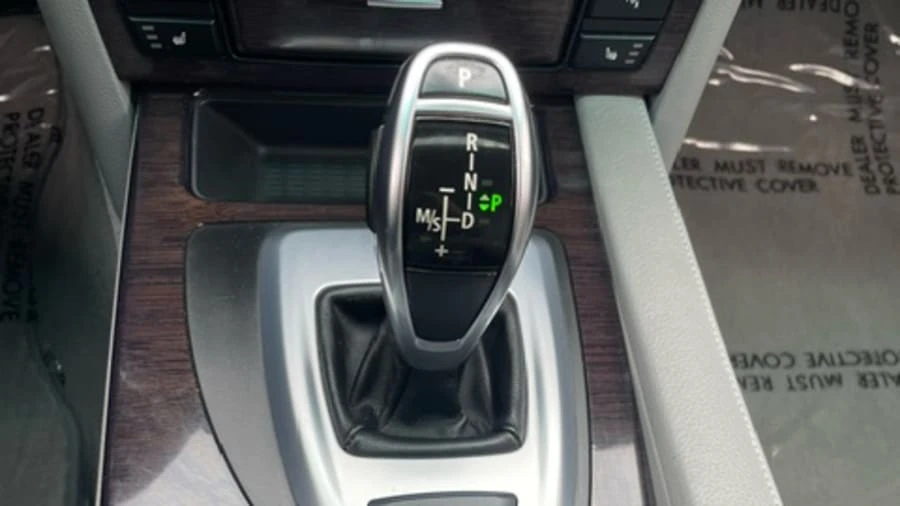 2010 BMW 5 Series - Image 17 of 20