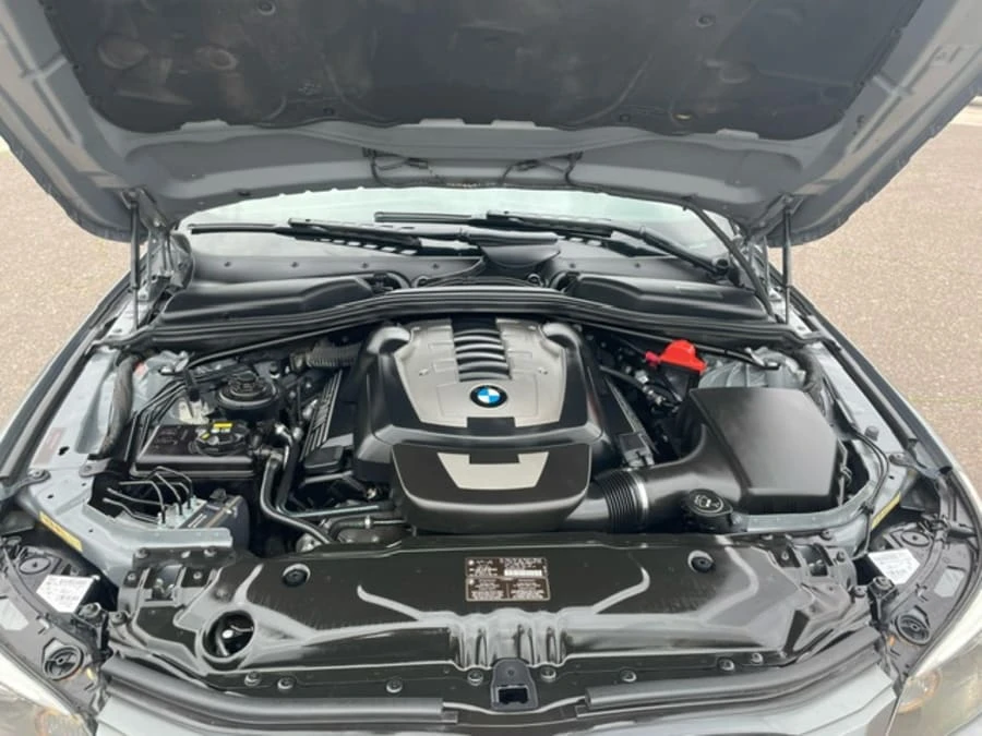 2010 BMW 5 Series - Image 18 of 20