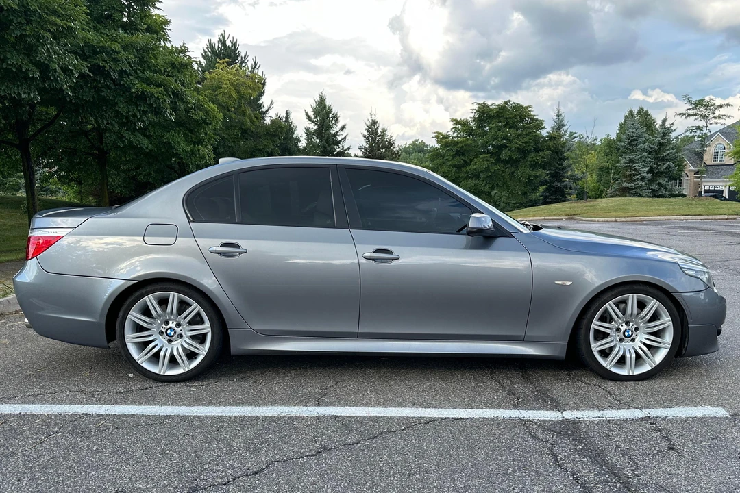 2010 BMW E60 545i & 550i Sedan - Image 3 of 31